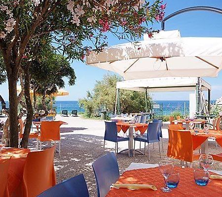 Acquaviva Village Camping ポルトフェッラーイオ エクステリア 写真