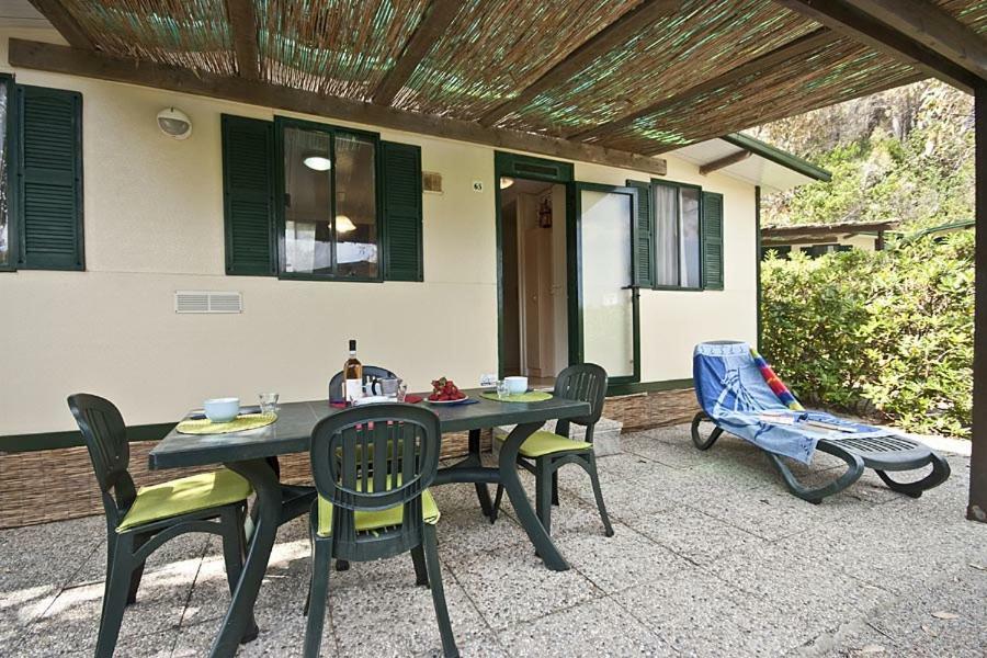 Acquaviva Village Camping ポルトフェッラーイオ エクステリア 写真