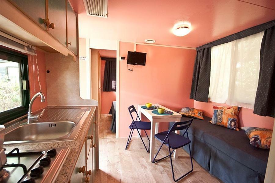 Acquaviva Village Camping ポルトフェッラーイオ エクステリア 写真